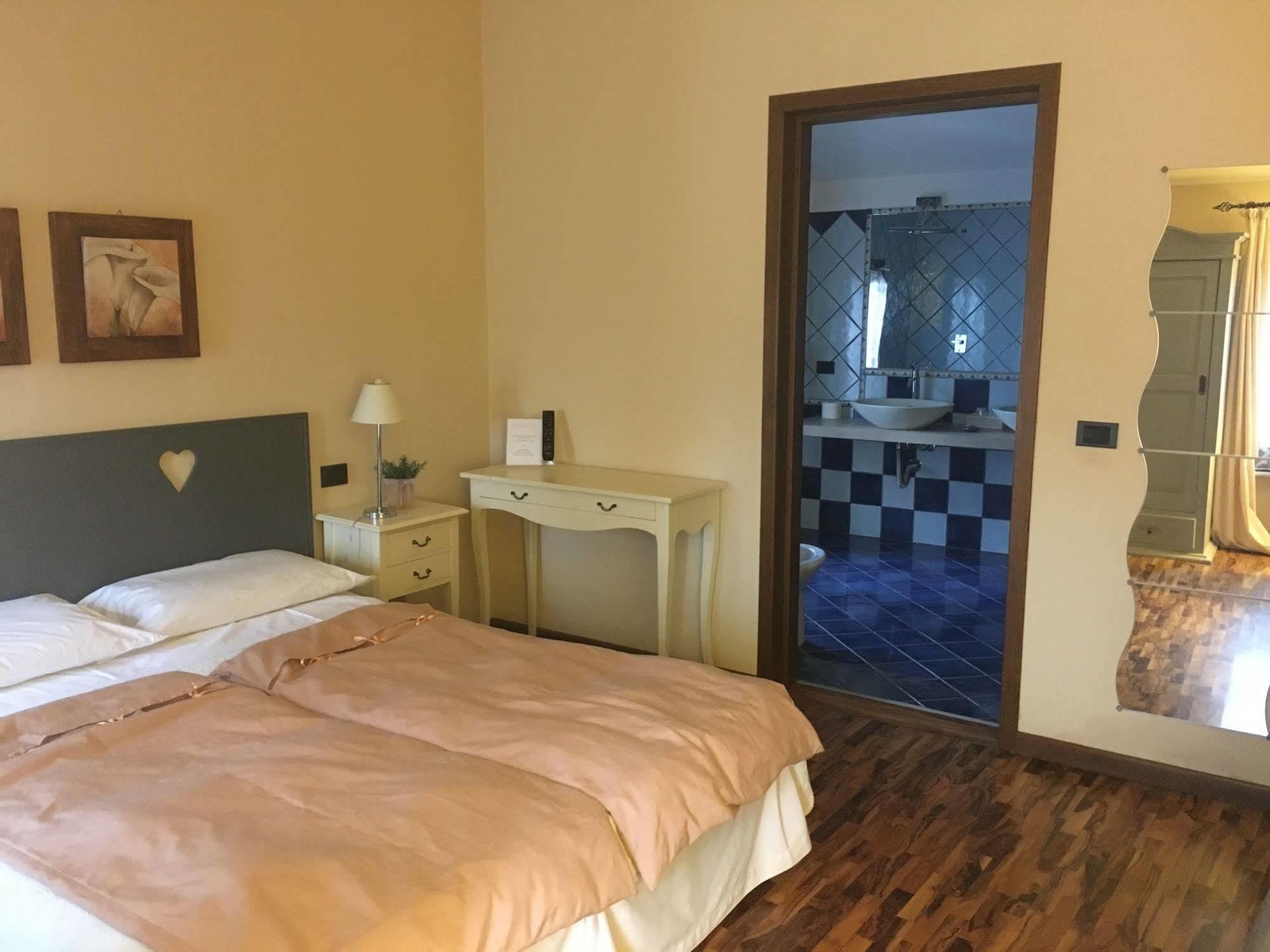 Agriturismo Corte Rocca San Giorgio di Mantova Buitenkant foto