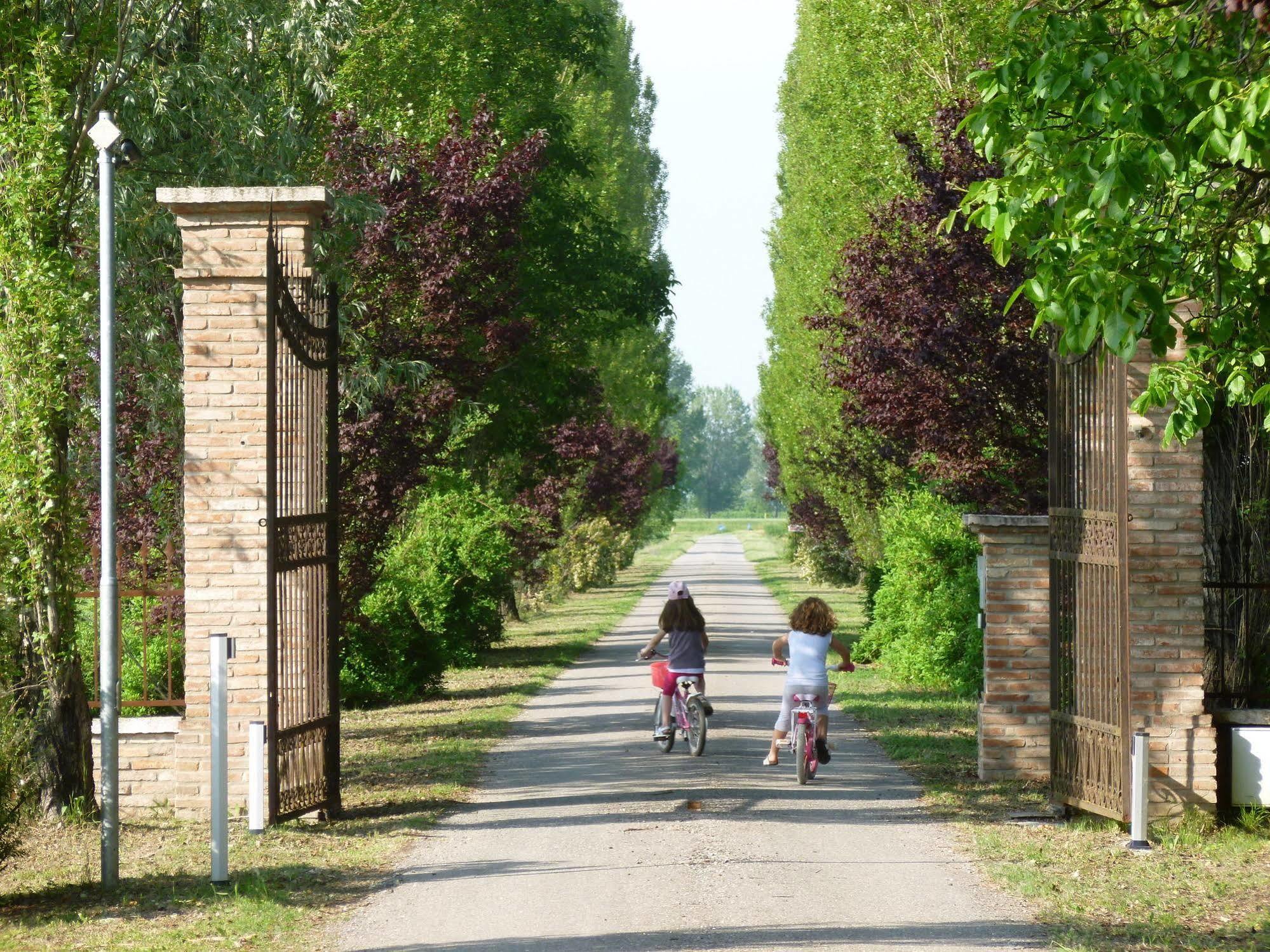 Agriturismo Corte Rocca San Giorgio di Mantova Buitenkant foto
